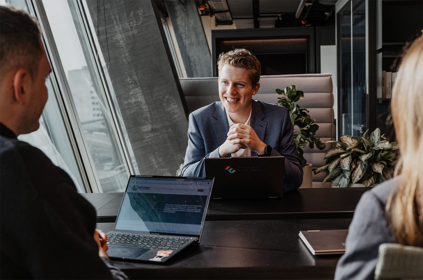 Leandro in einem Meeting mit Epic Fusion Kunden