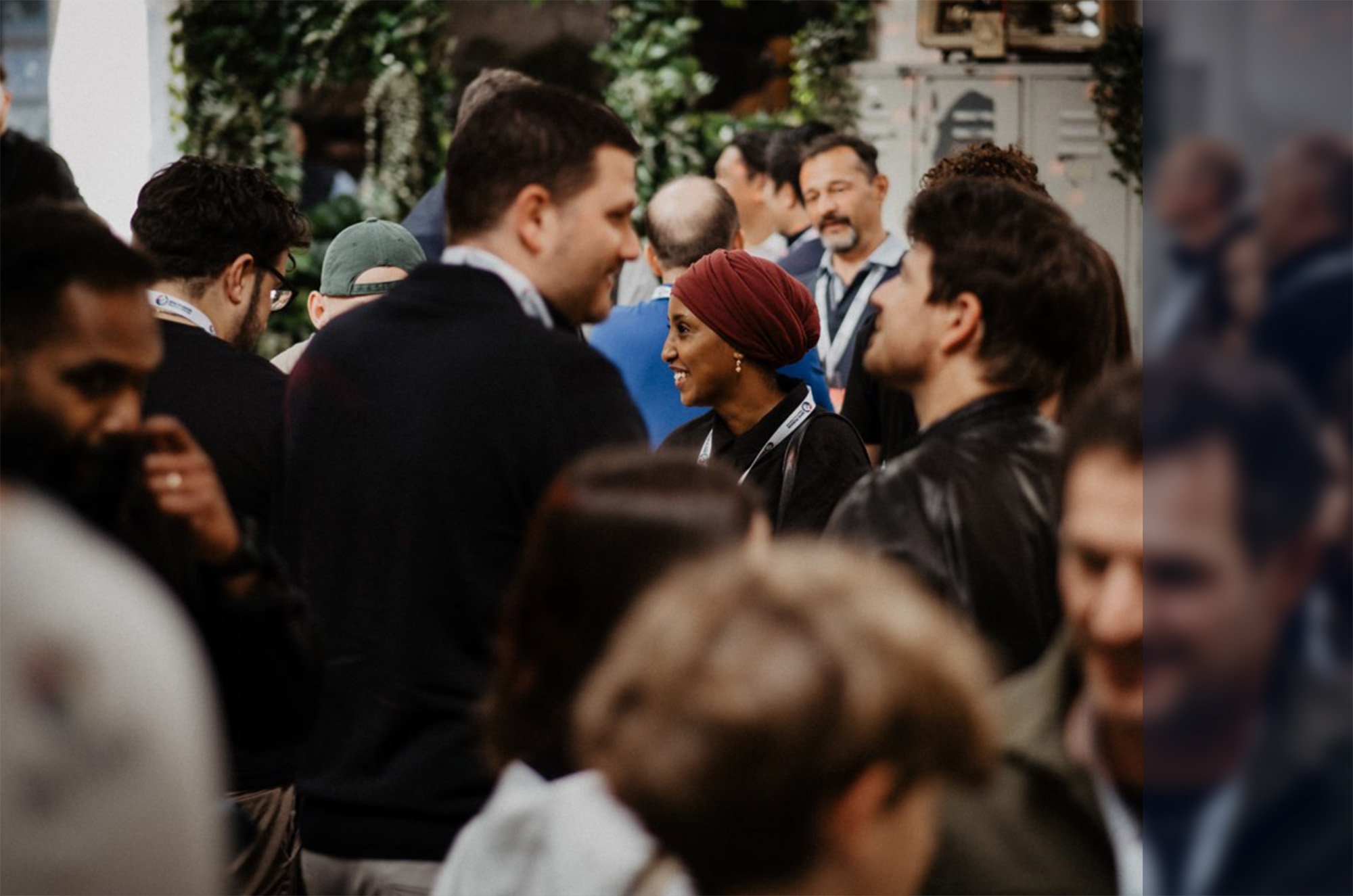 Menschen an IMPACT2 Event im Austausch