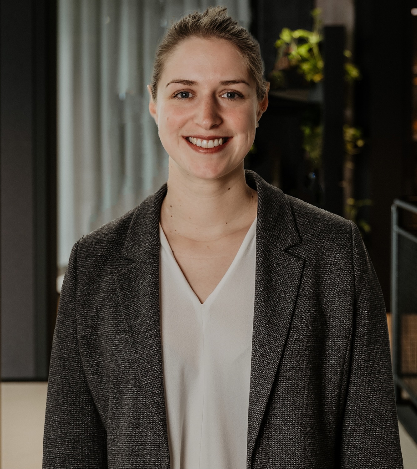 Charlot Allner, Account Manager, Business Consultant